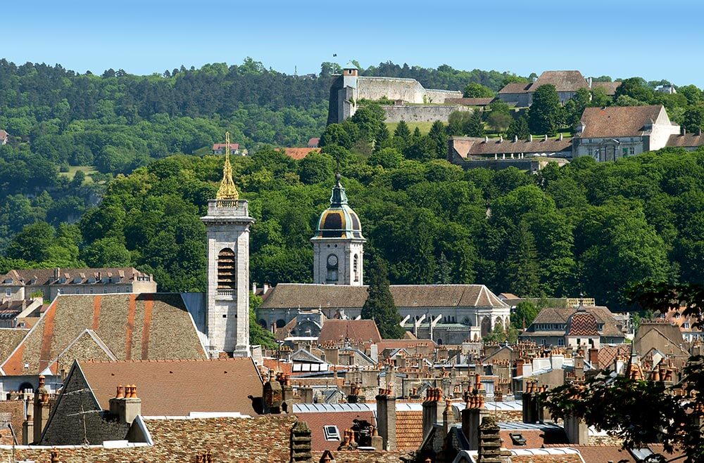 Visite guidée de la Citadelle de Besançon vue de la ville